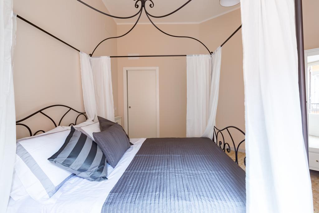 G-House Pettinari Lägenhet Rom Exteriör bild